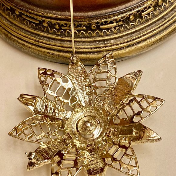 VINTAGE SIGNED CATHE BROOCH/PENDANT AND EARRINGS SET - Picture 6 of 9